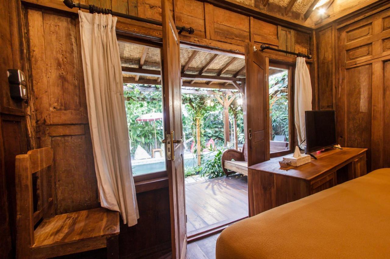 Bening Hut And Spa Seminyak Exteriör bild