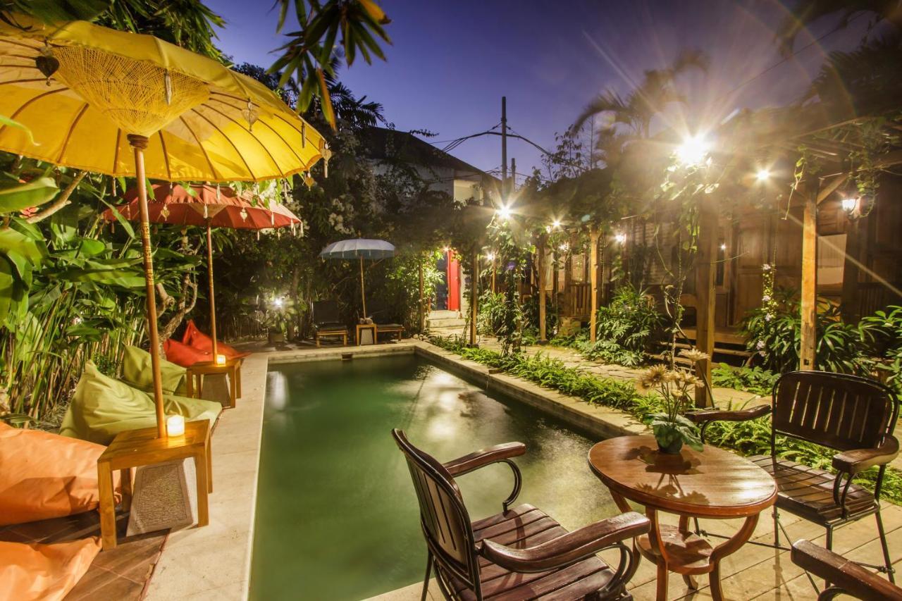 Bening Hut And Spa Seminyak Exteriör bild