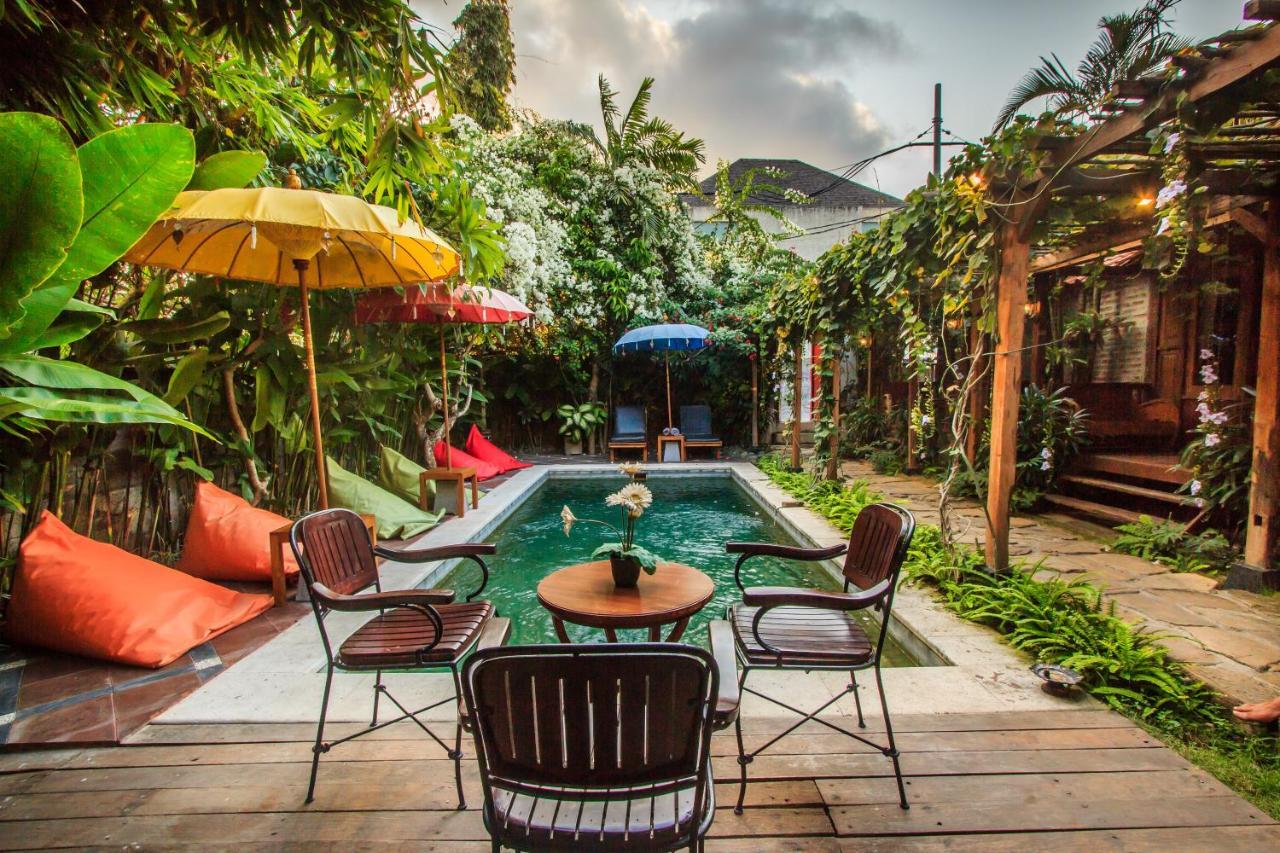 Bening Hut And Spa Seminyak Exteriör bild