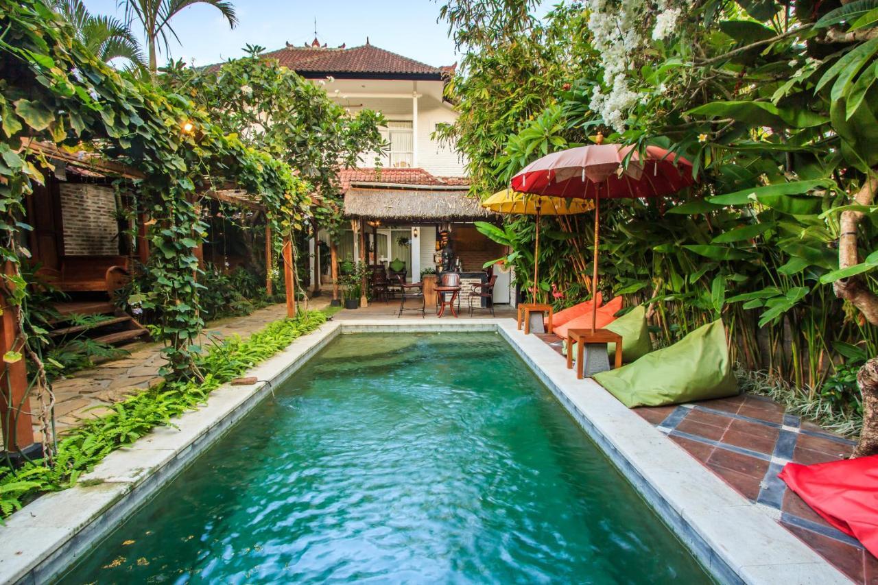 Bening Hut And Spa Seminyak Exteriör bild